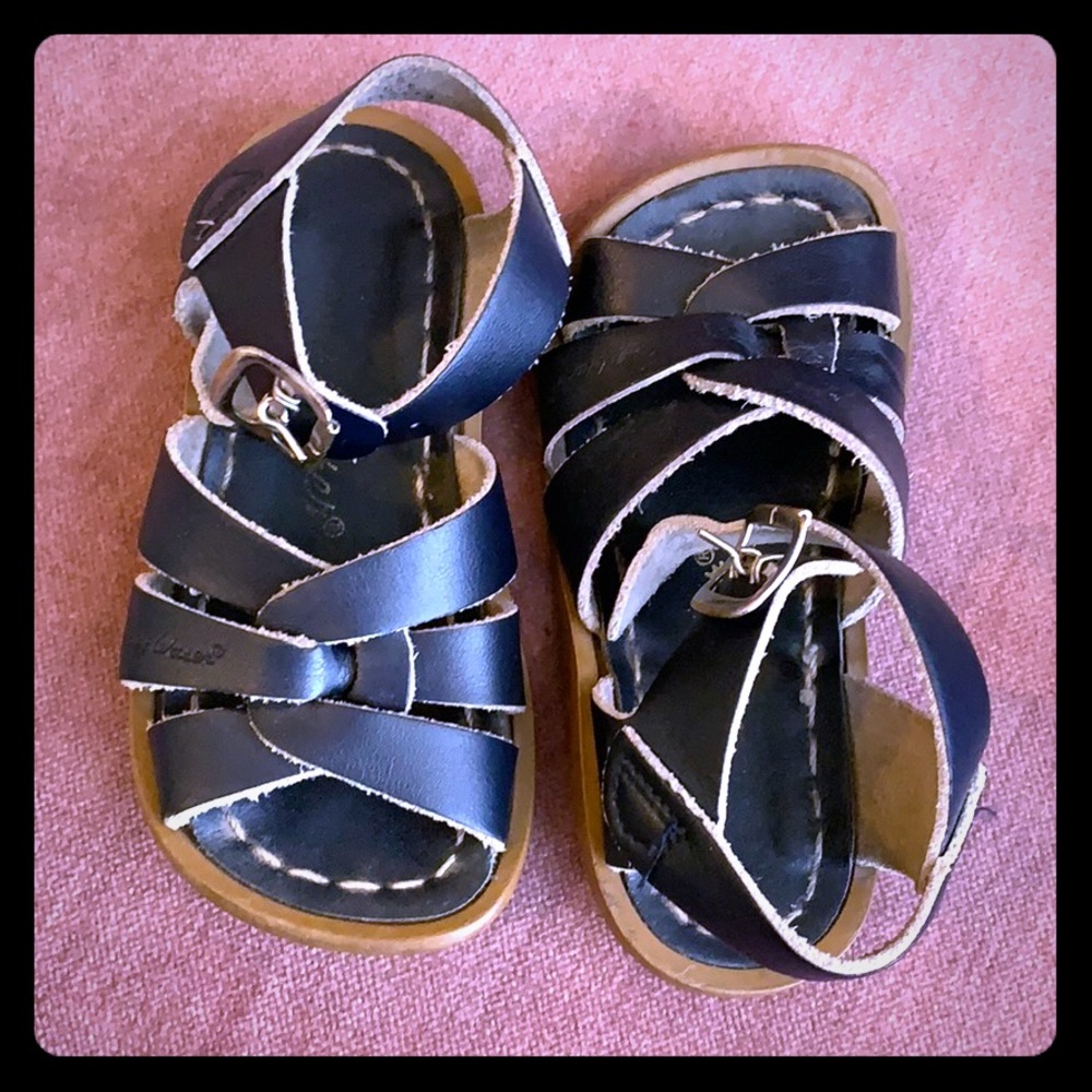 Perfect used condition saltwater sandals